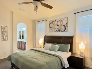 3 Schlafzimmer, Schreibtisch, Bügeleisen/Bügelbrett, kostenloses WLAN