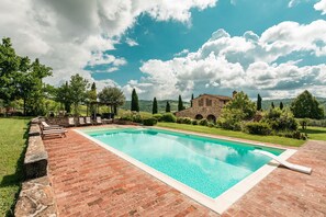 Outdoor pool - Podere Tignano, 4-bedroom villa in the Chianti! (Barberino di Val d'Elsa)