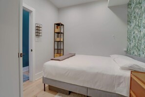 1 chambre, bureau, fer et planche à repasser, Wi-Fi