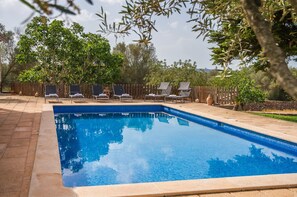 Pool - Traditional Finca in Mallorcan Countryside (Santa Margalida)