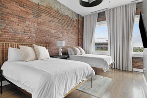 4 dormitorios, tabla de planchar con plancha, wifi y ropa de cama