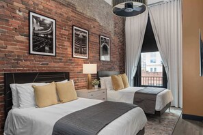 4 chambres, fer et planche à repasser, Wi-Fi, draps fournis