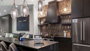 Unclassified image, 5 of 49, button - French’s Loft | Luxe Stay Near Broadway (Nashville)