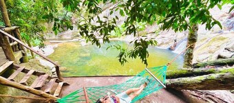 Cozy 2-bedroom hotel in lovely Wellawaya with AC