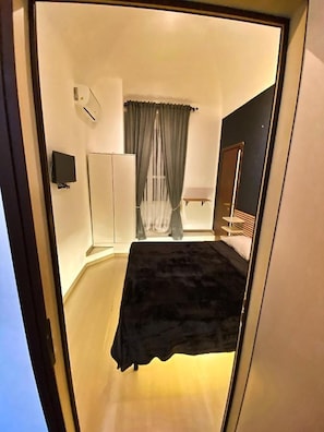 Classic Double or Twin Room, Private Bathroom