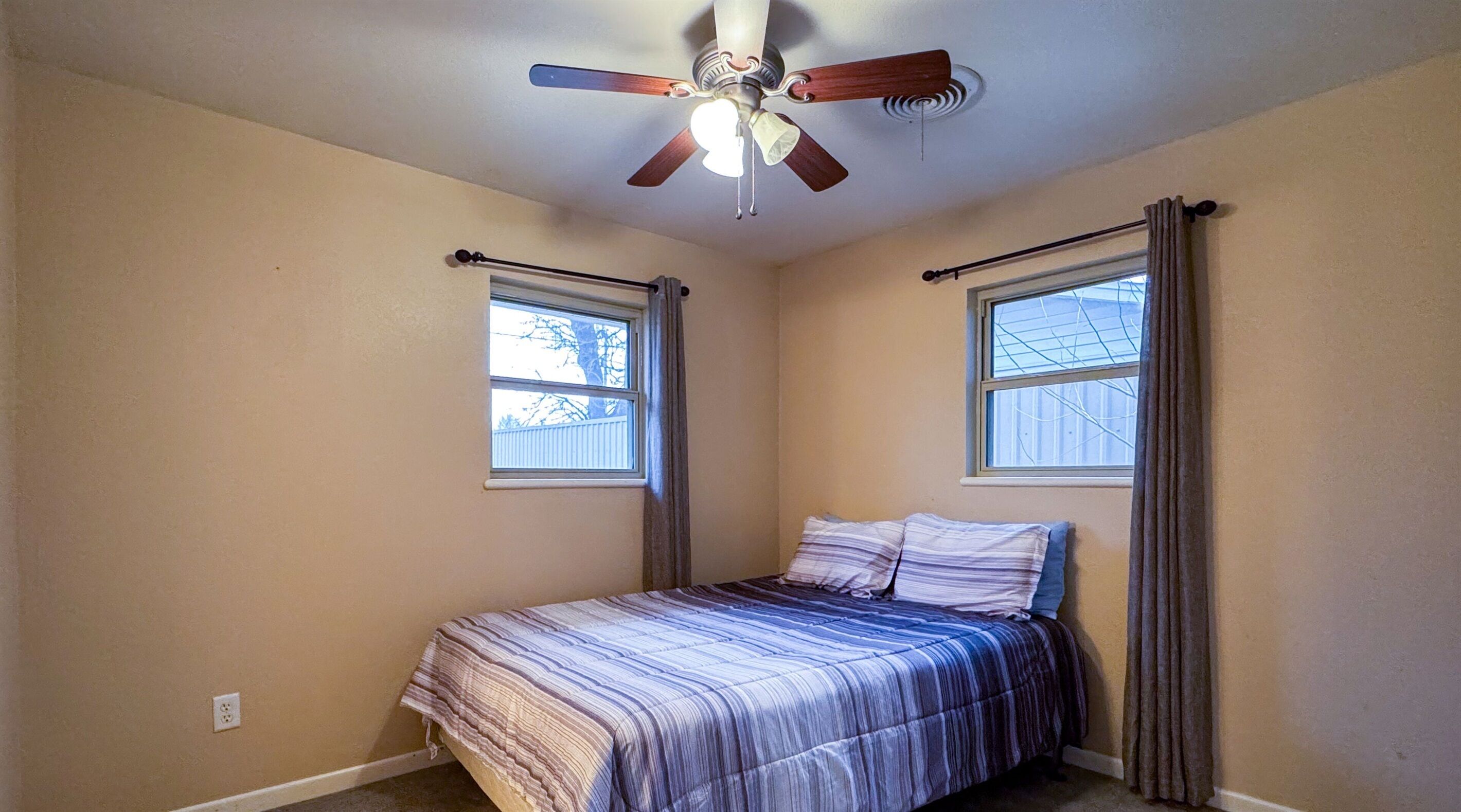 4 bedrooms, iron/ironing board, travel cot, free WiFi