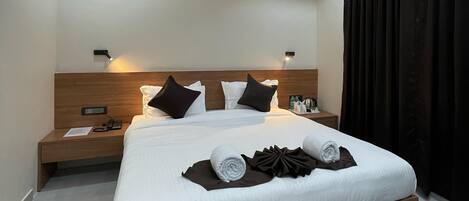 Bureau, espace de travail pour ordinateur portable