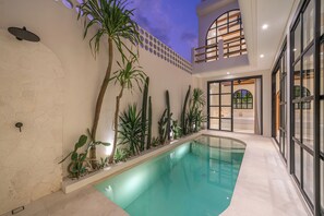 Outdoor pool - Casa Mochi (Canggu)