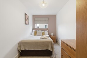 Fer et planche à repasser, Wi-Fi gratuit, draps fournis