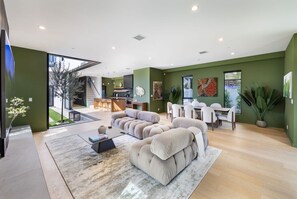 Smart TV, fireplace, offices, printers