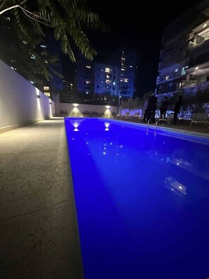 Outdoor pool - Beautiful apartment with pool, gym, laundry and co-working space (Buenos Aires)