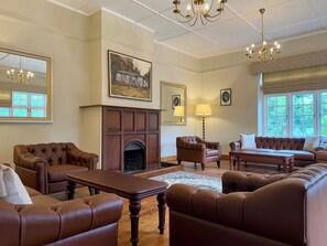 Interior - Watawala Tea Plantation Bungalow (Watawala)