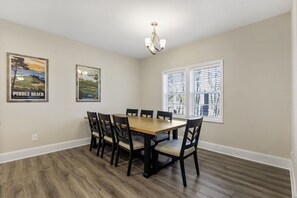 Dining - The Elm at Ducks Landing (Aberdeen)