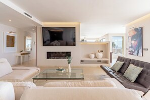 TV, peis og stereoanlegg