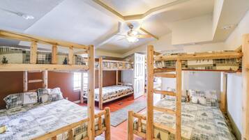 3 chambres, accĂšs Internet, draps fournis