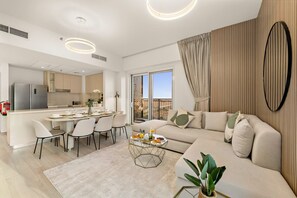 Living area - Desert Key - Perfectly Located Yas Island Premier Apts (Abu Dhabi)