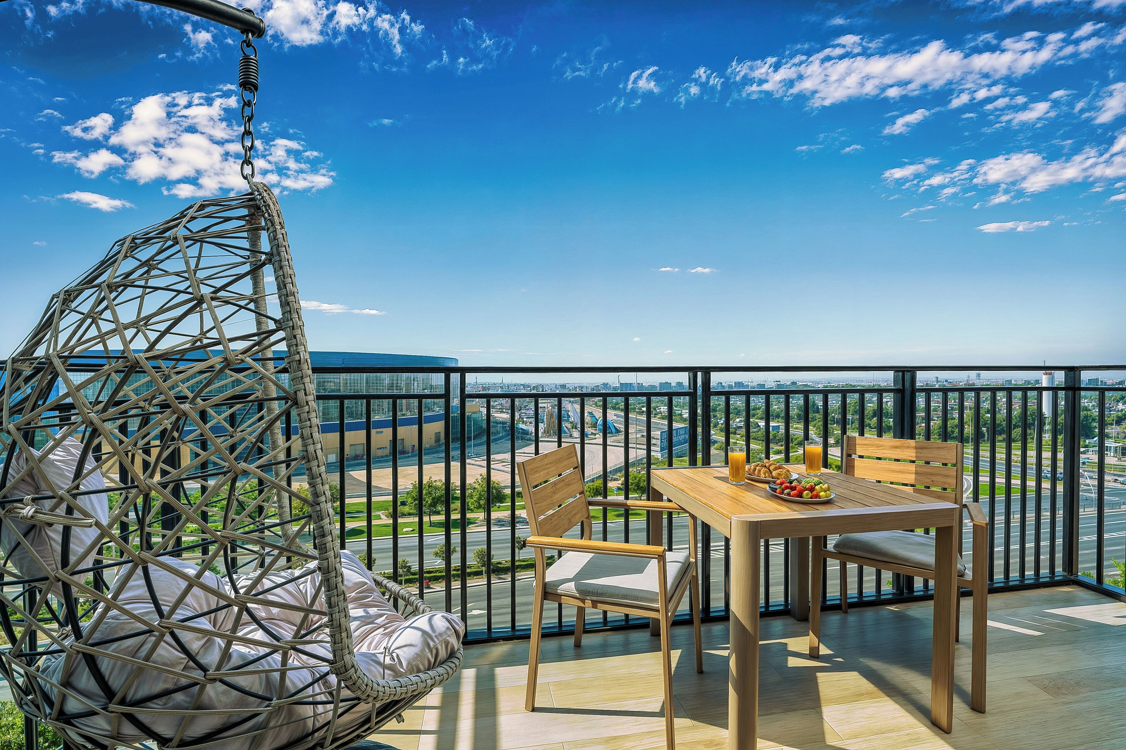 Executive Apartment, 4 Bedrooms, Balcony, Partial Lake View | Balcony