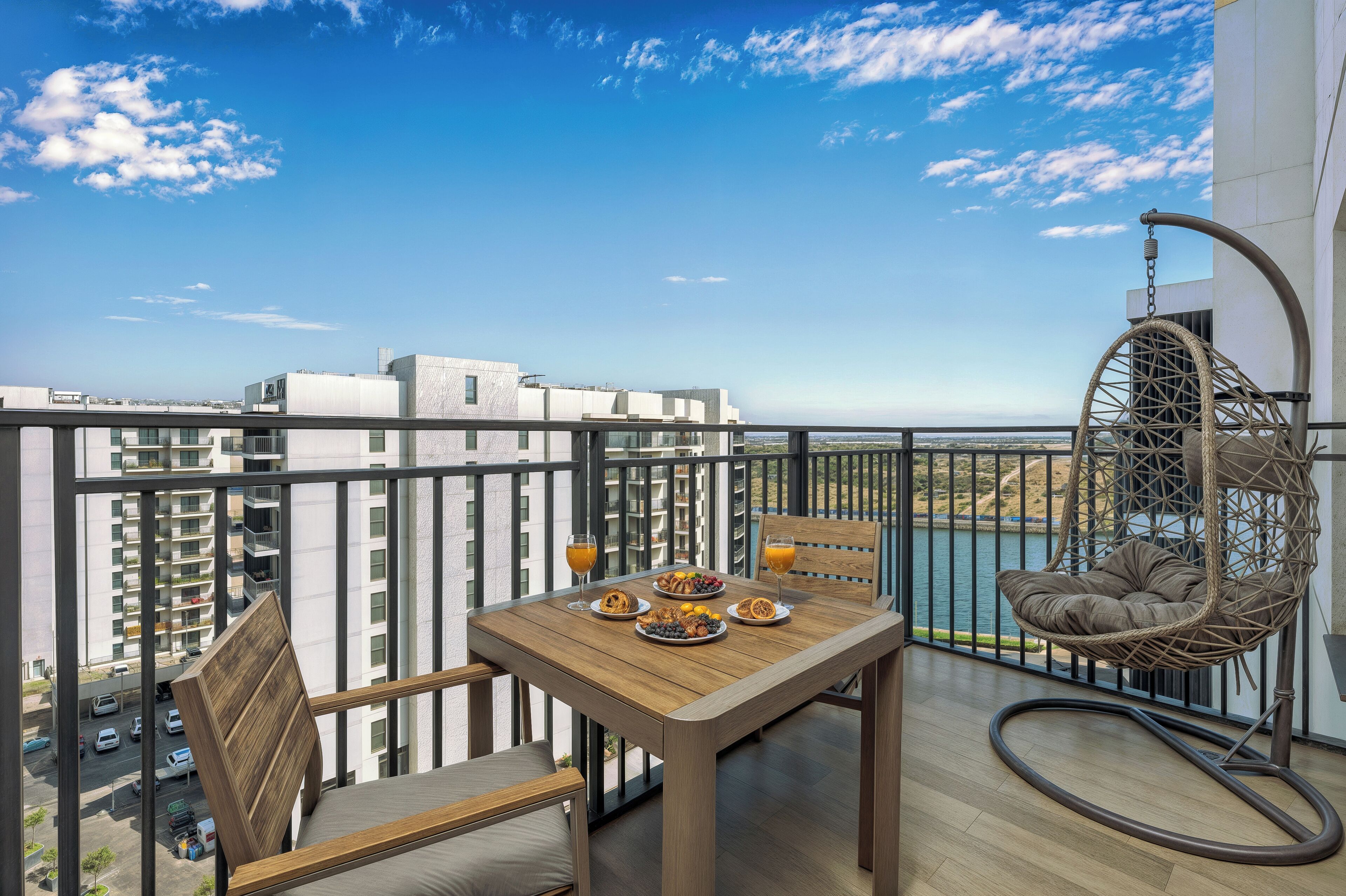 精品公寓, 阳台, 庭院景观 | 阳台