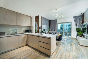 Signature Apartment, Balcony, Canal View | Private kitchen
