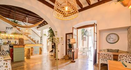 Hotelet Ca'n Oms Picasso by Rentallorca