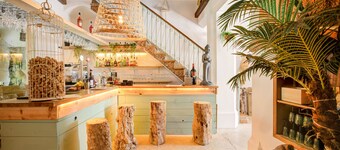 Hotelet Ca'n Oms Chopin by Rentallorca