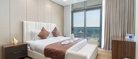 3 soverom, safe på rommet, strykejern/-brett og wi-fi