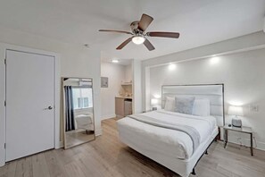 Bügeleisen/Bügelbrett, WLAN, Bettwäsche