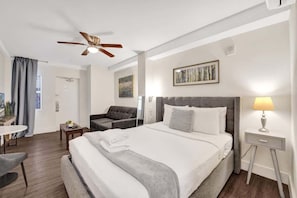 1 habitación, tabla de planchar con plancha, cuna de viaje y wifi 