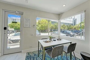 Dining - Eden Collection Studio Steps to Beach! (Fort Lauderdale)