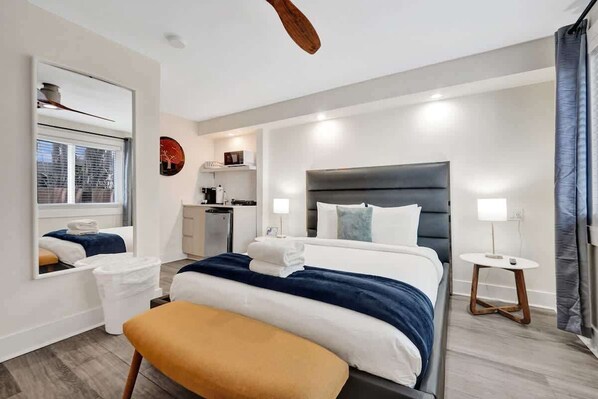 Iron/ironing board, WiFi, bed sheets