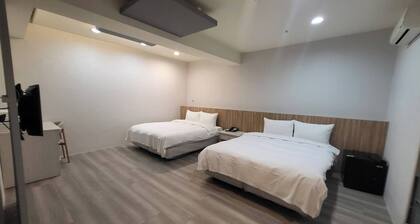Star Yi Hotel