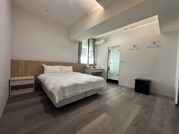 Classic Double Room | Free WiFi, bed sheets