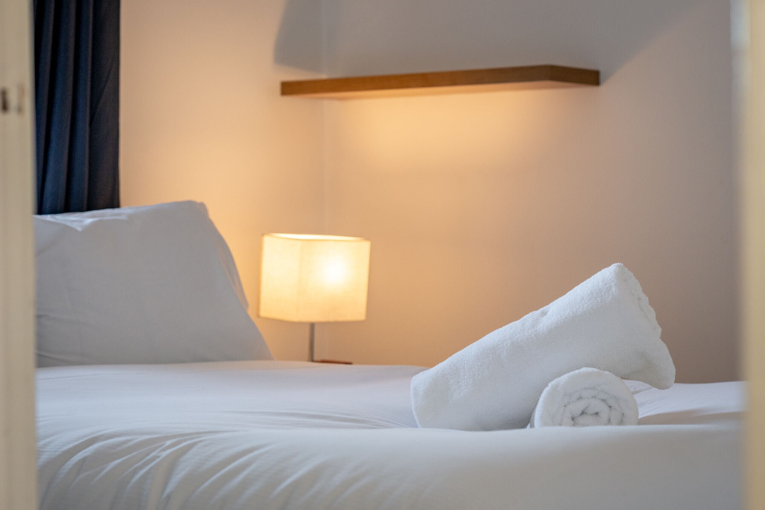 1 soverom, strykejern/-brett, wi-fi (inkludert) og sengetøy