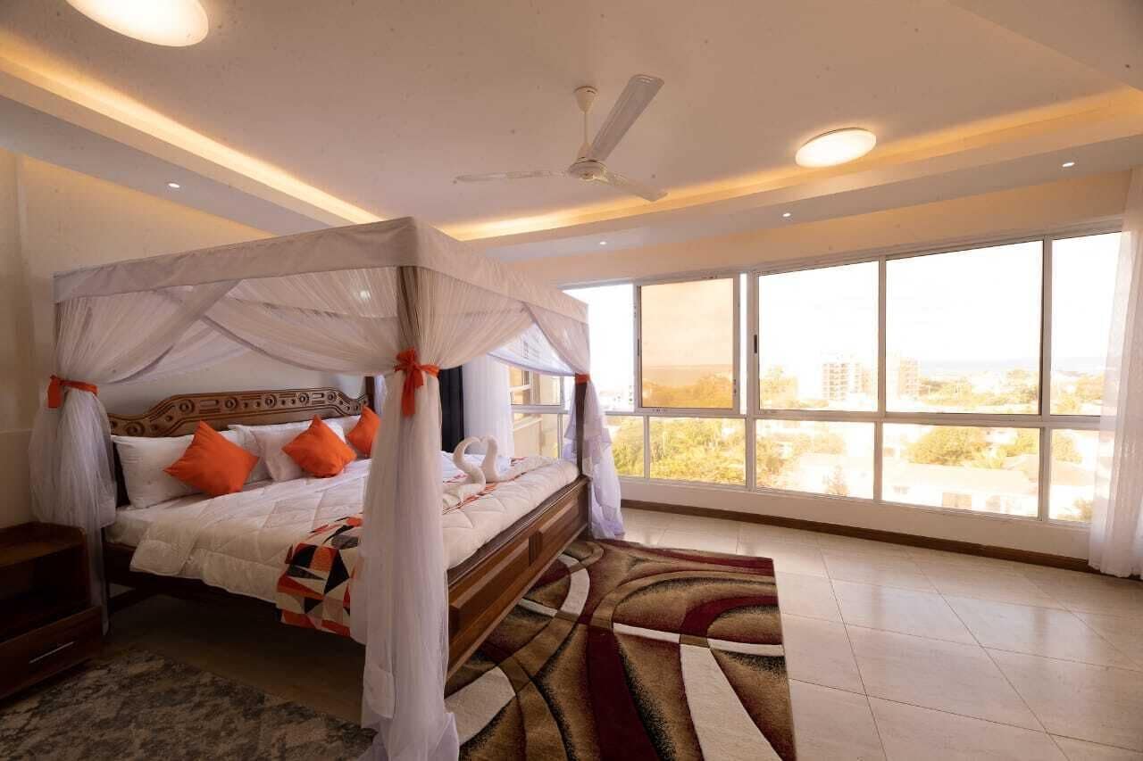 4 habitaciones, decoración personalizada y muebles diferentes 