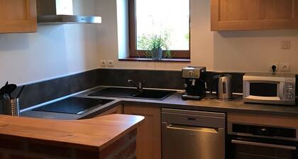 Le gite le Rucher, vous accueille dans une ancienne ferme, Ă la frontiĂšre belge.