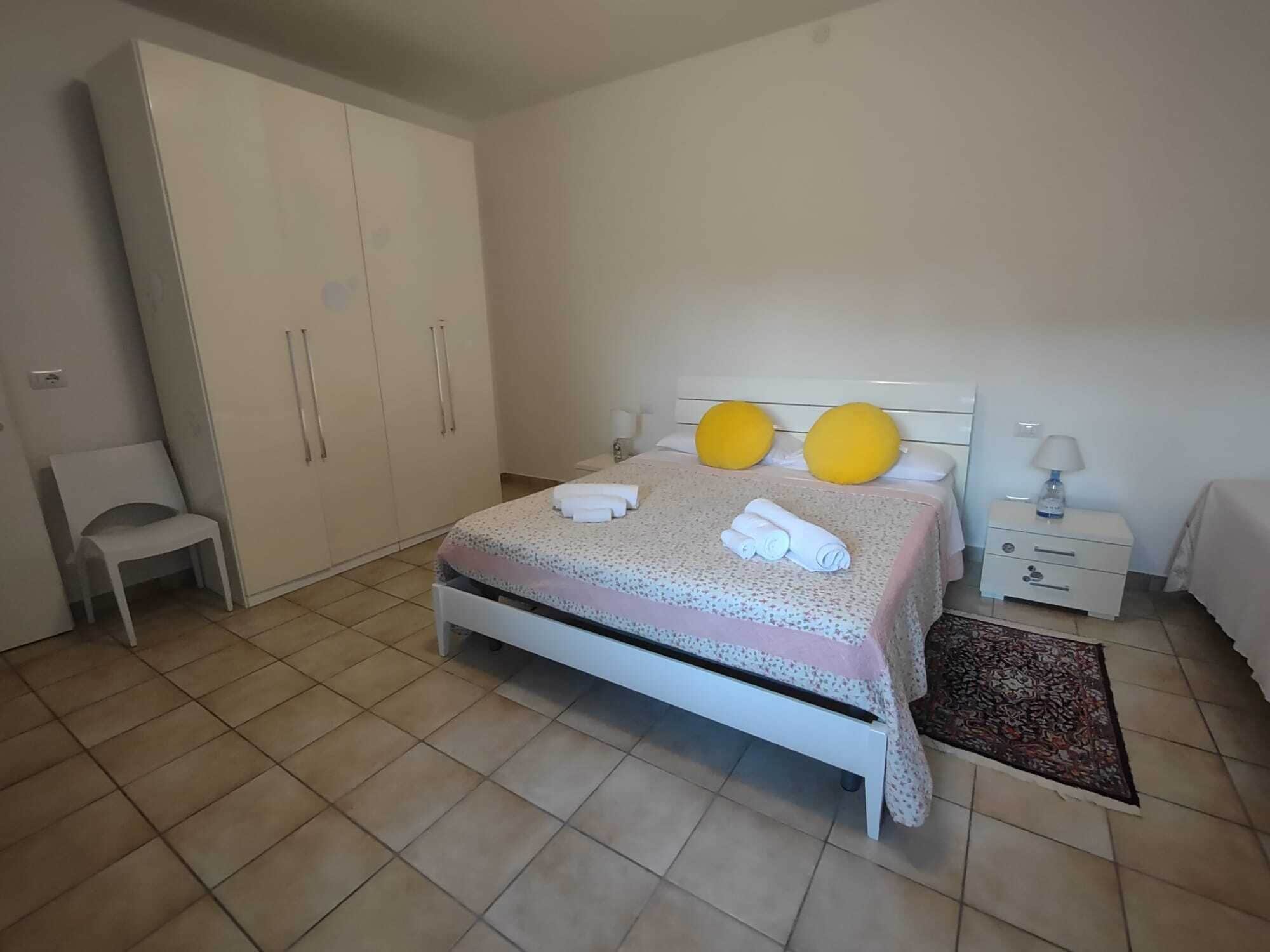 1 camera, ferro/asse da stiro, Wi-Fi gratuito, lenzuola