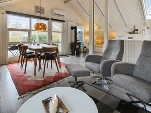 Dining - "Rosalie" - 29km from the sea by Interhome (Toftlund)