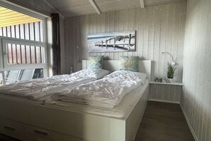 6 dormitorios, tabla de planchar con plancha, wifi y ropa de cama