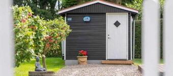 Idyllic summer house close to water and nature