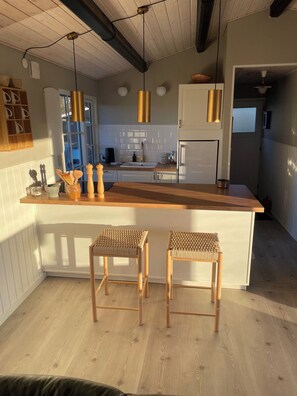 Fridge, microwave, oven, stovetop - Idyllic summer house close to water and nature (Sydals)