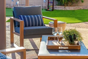 Property grounds - Dream Desert Escape ~ FREE Heated Pool~Hottub~Game Rm ~ Putting Green~Arcades (Chandler)