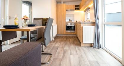 Tiny Home 'Franzl' with Mountain View, Wi-Fi and Air Conditioning