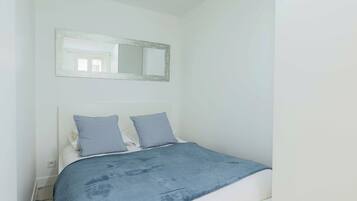 1 chambre, bureau, fer et planche à repasser, Wi-Fi gratuit