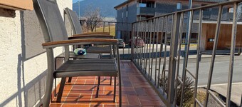 Apartment 'Central Home with Balcony' with Private Garden, Balcony and Wi-Fi