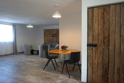 Appartement "2" avec terrasse privée et Wi-Fi