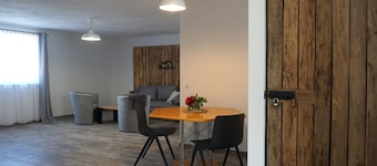Apartment '2' with Private Terrace and Wi-Fi