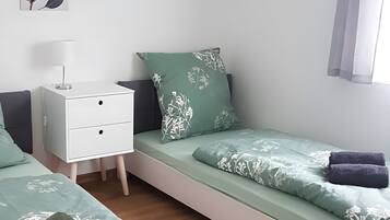 3 bedrooms, free WiFi, bed sheets