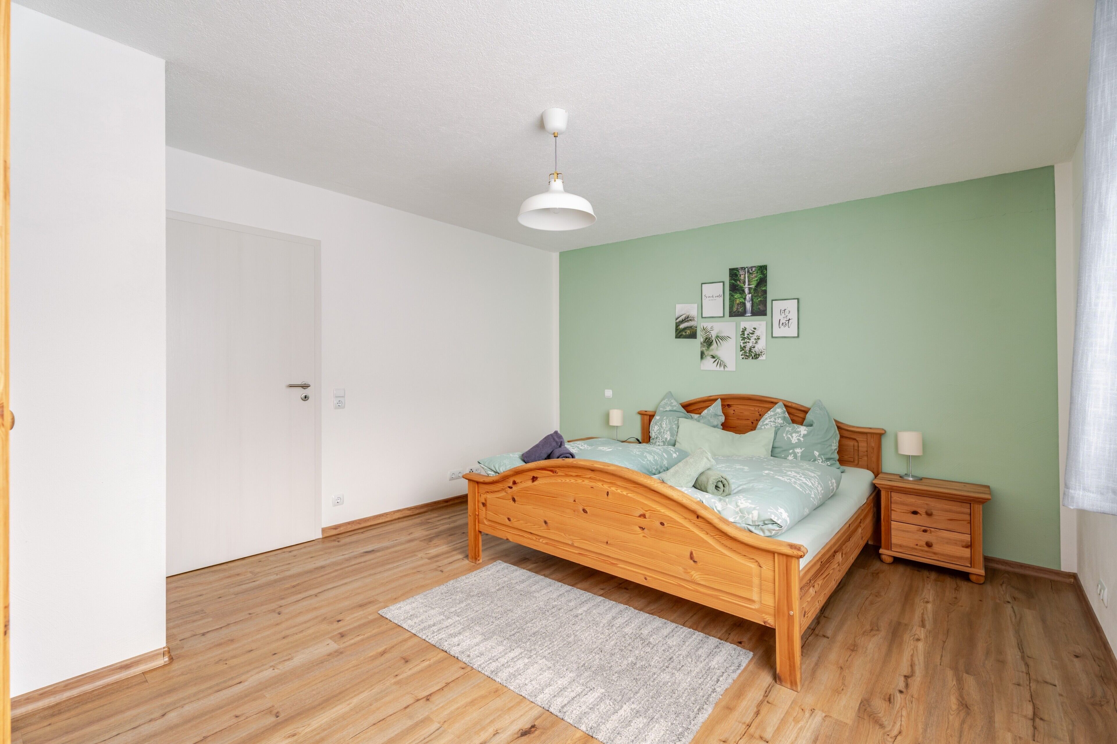 3 bedrooms, WiFi (free), bed sheets