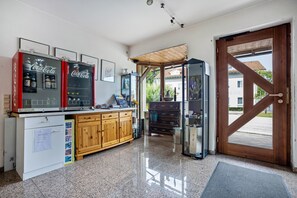 Interior - Apartment '4you' with Mountain View, Private Terrace and Wi-Fi (Sigmarszell)