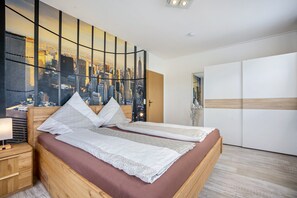 1 slaapkamer, een strijkplank/strijkijzer, gratis wifi, beddengoed